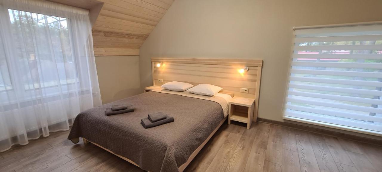 Hotel Viesu Nams Upe à Roja Extérieur photo